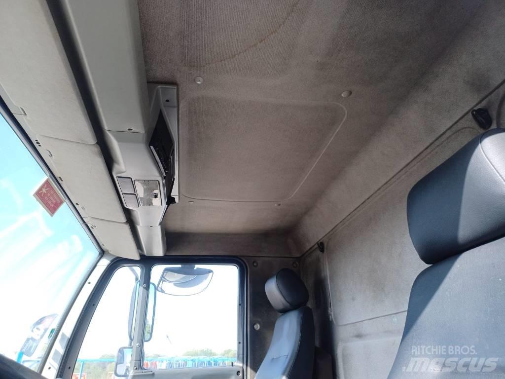 MAN 15.225 Cab & Chassis Trucks