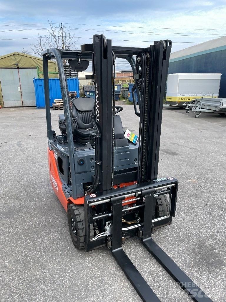 Toyota 8FBE15T Electric Forklifts