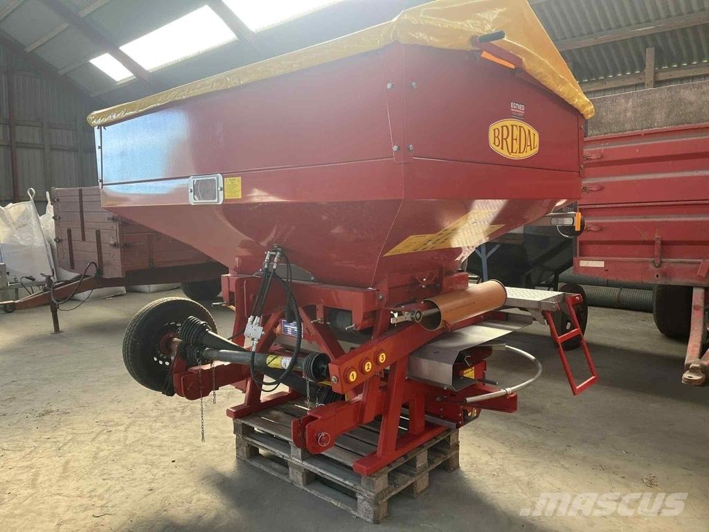 Bredal F2 3000 Manure spreaders