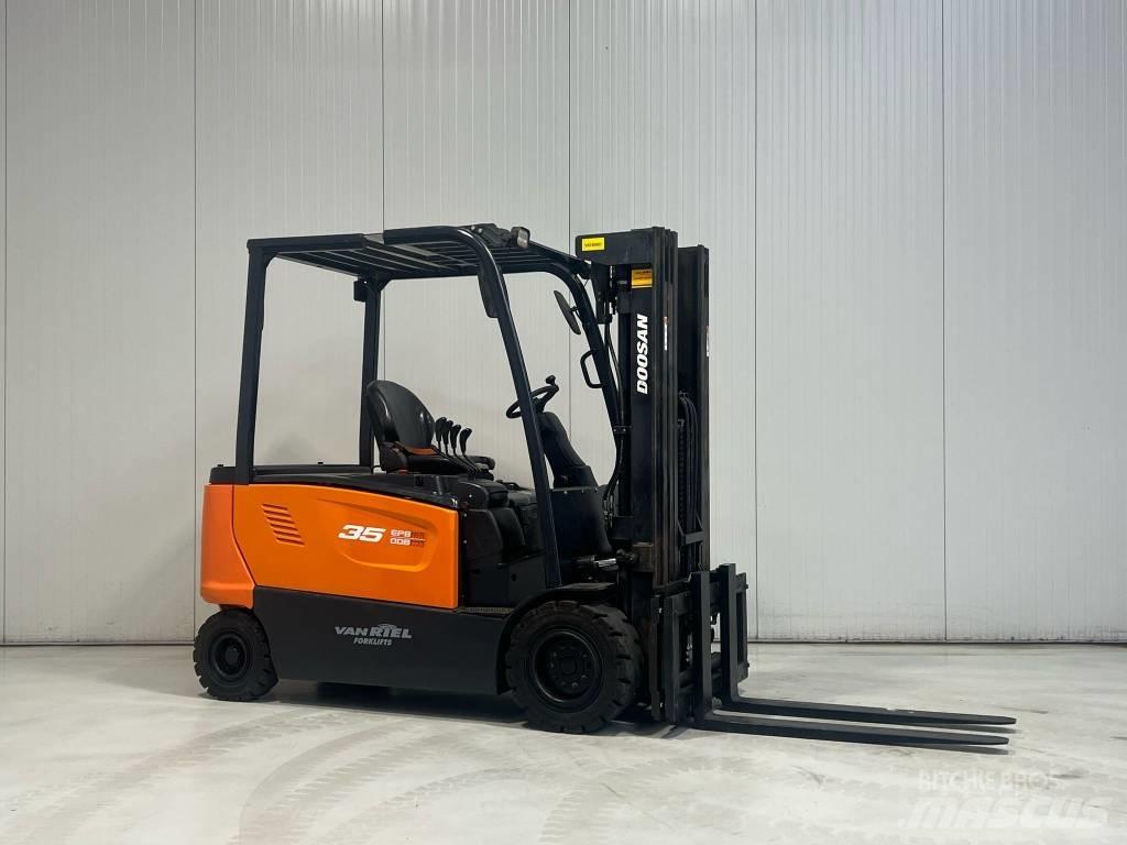 Doosan B35X-7 Electric Forklifts