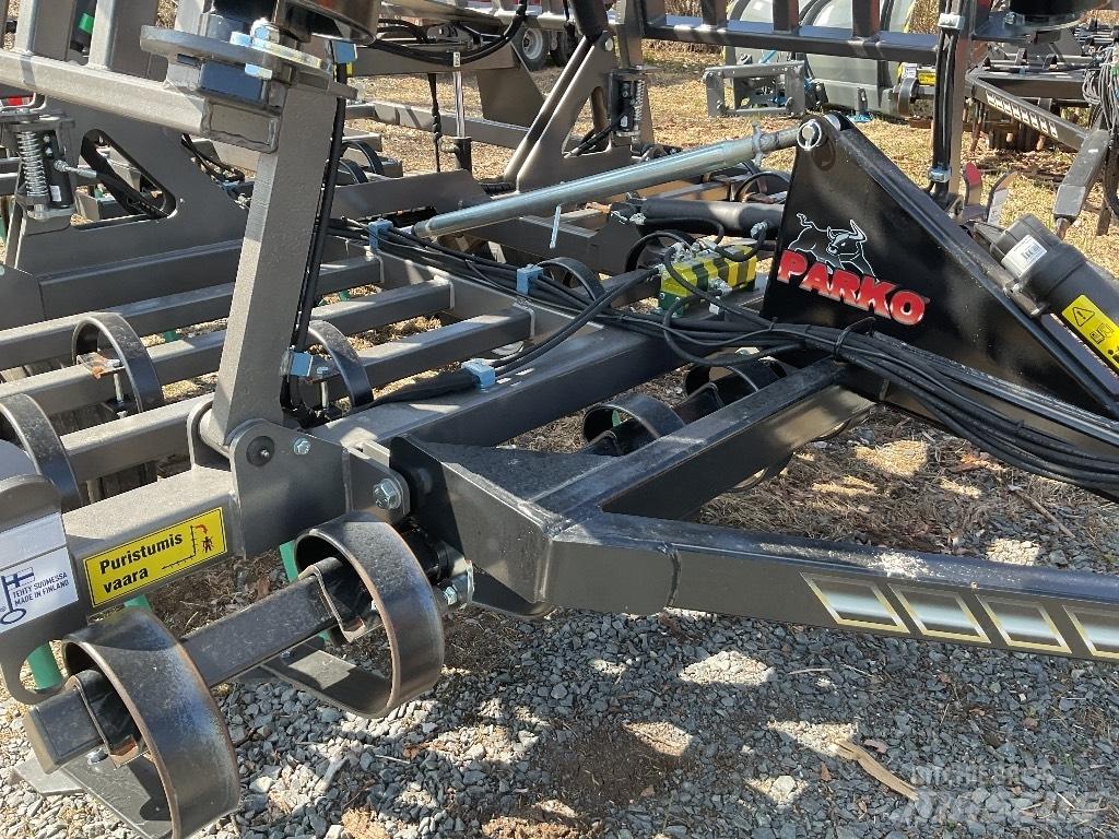 Parko Compact 9000 Harrows