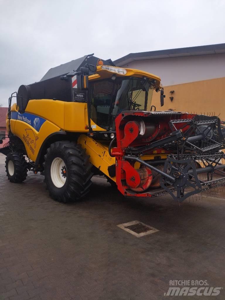 New Holland CX 8040 Combine Harvesters