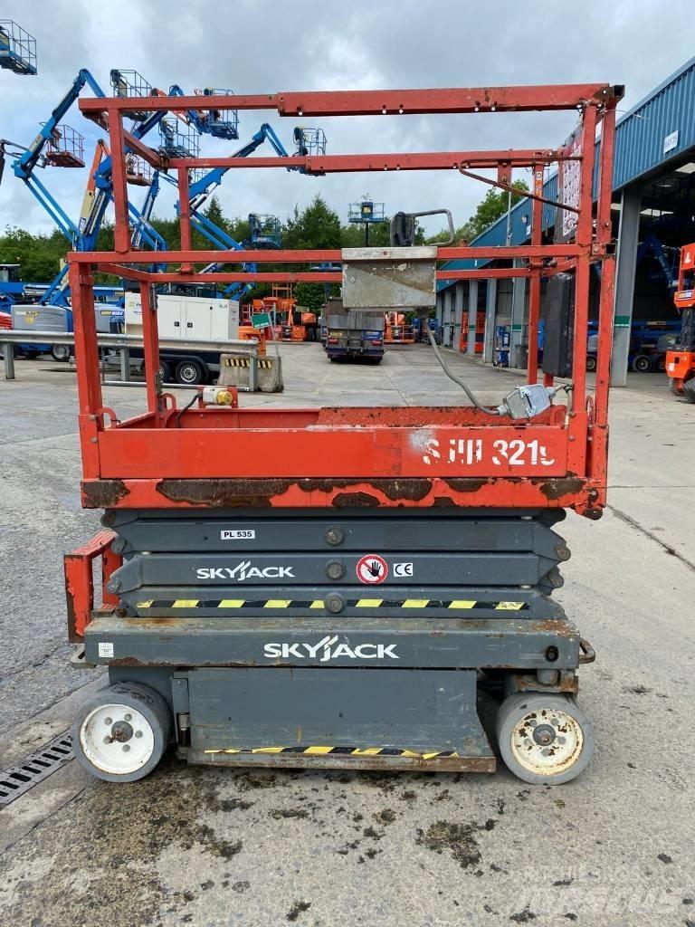 SkyJack SJ 3219 Scissor Lifts