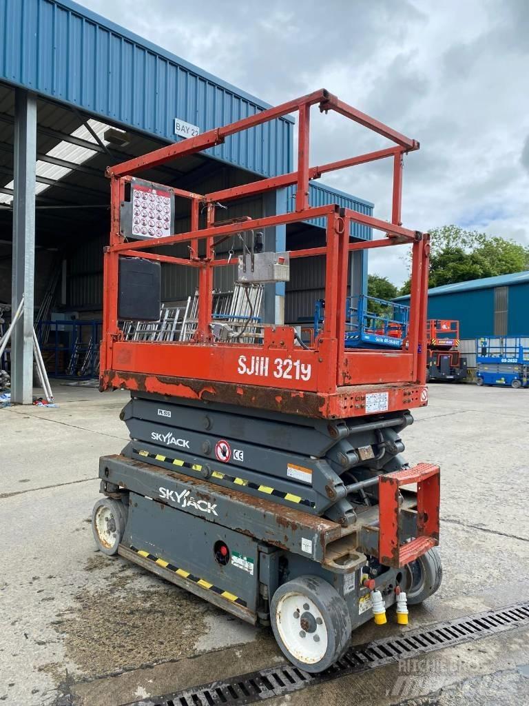 SkyJack SJ 3219 Scissor Lifts