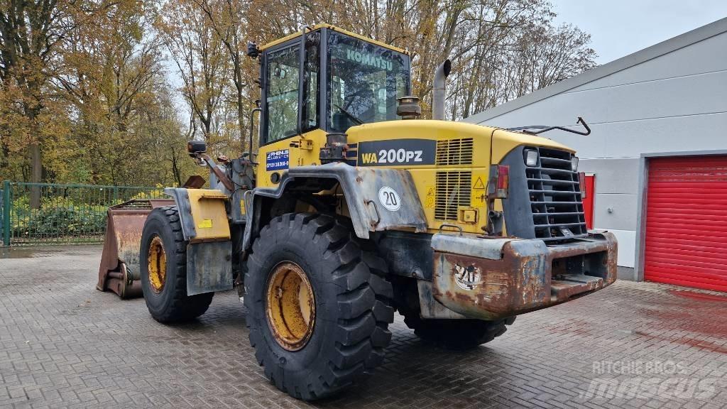 Komatsu WA 200 PZ-6 Wheel Loaders
