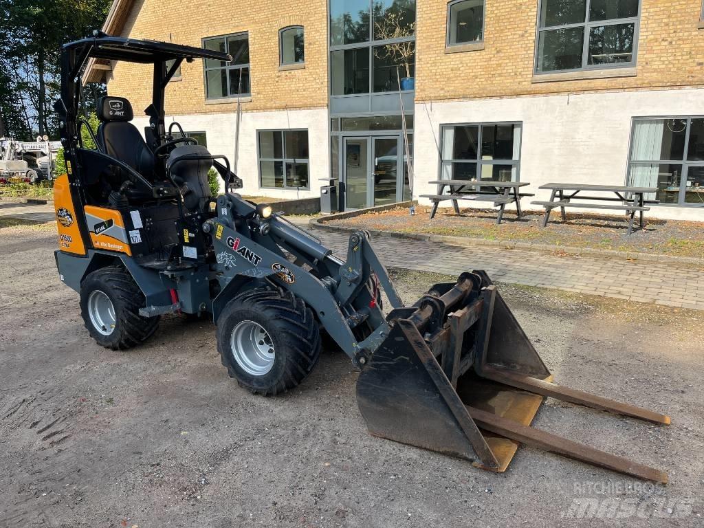 GiANT G 1500 X-tra Mini Loader