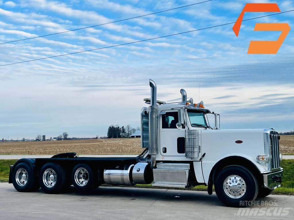 Peterbilt 389 Conventional Trucks / Tractor Trucks