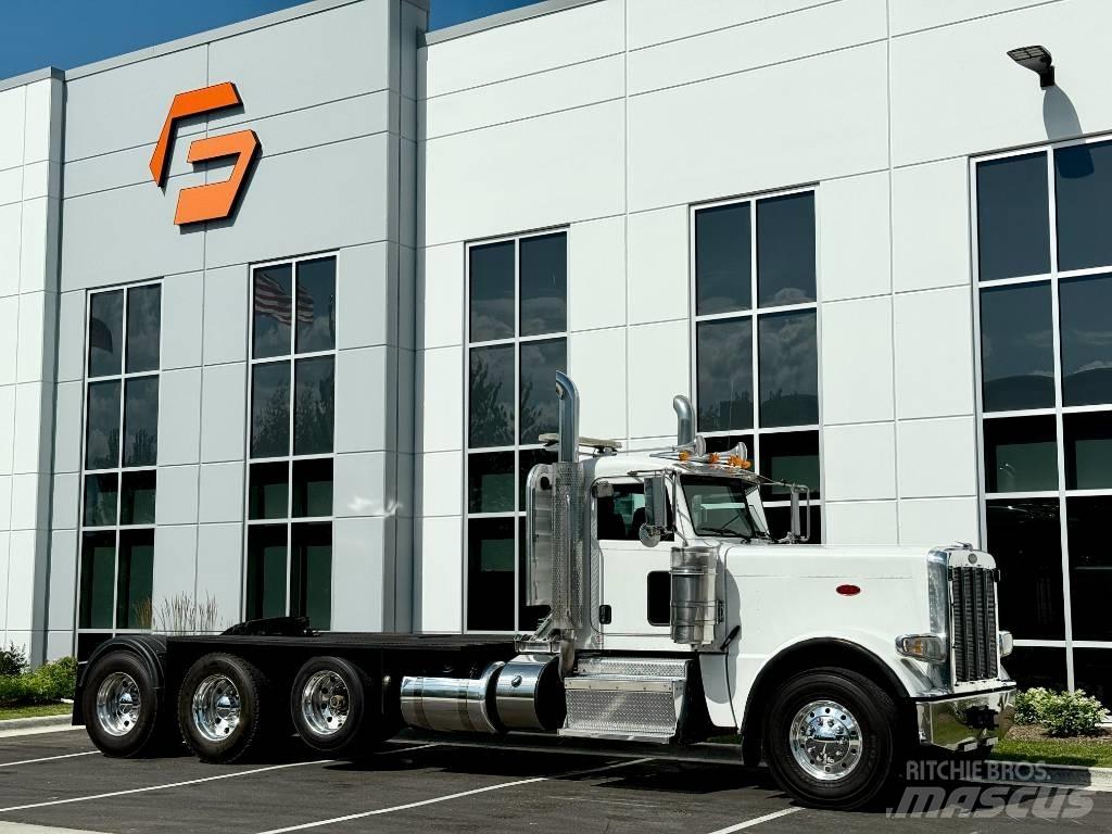 Peterbilt 389 Conventional Trucks / Tractor Trucks