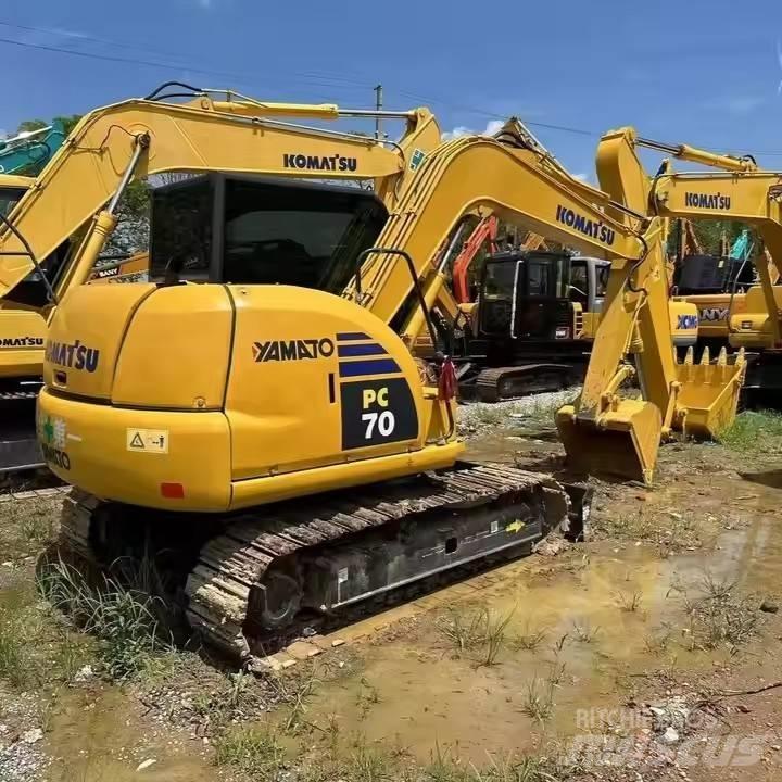 Komatsu PC70 Crawler Excavators