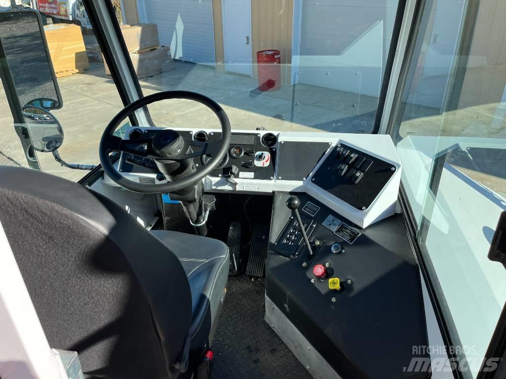Capacity TJ9000 DOT Shunt Trucks