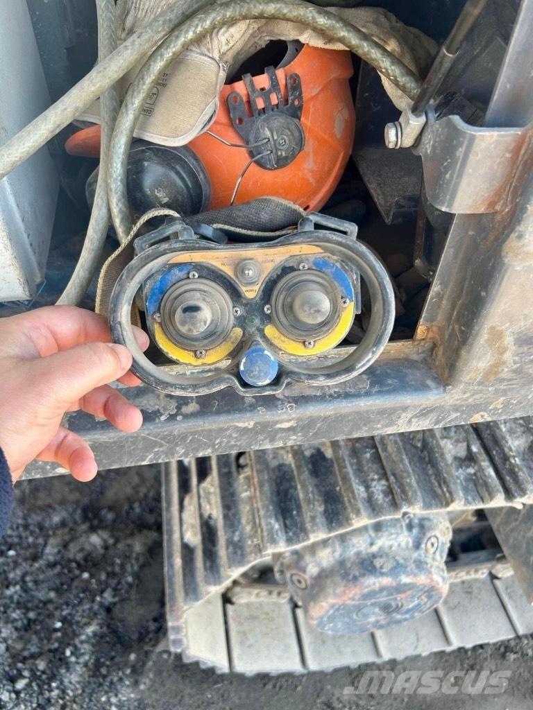 Sandvik QJ 241 Mobile crushers