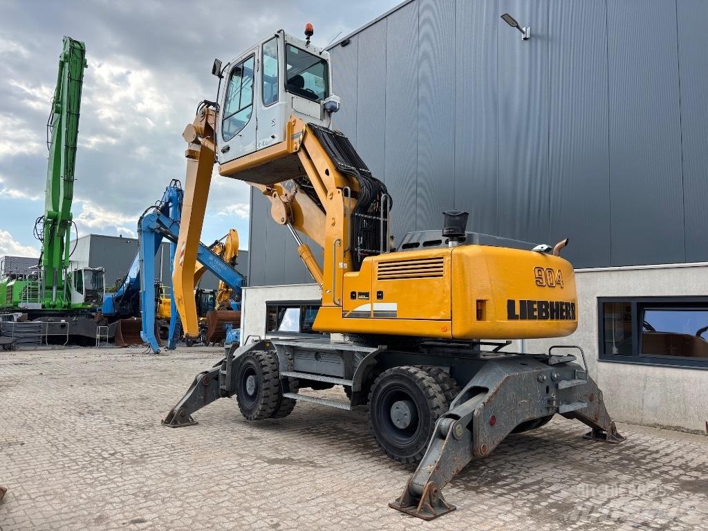 Liebherr A 904 C Waste / Industry Handlers