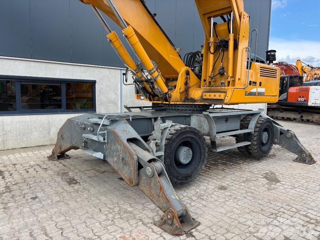 Liebherr A 904 C Waste / Industry Handlers