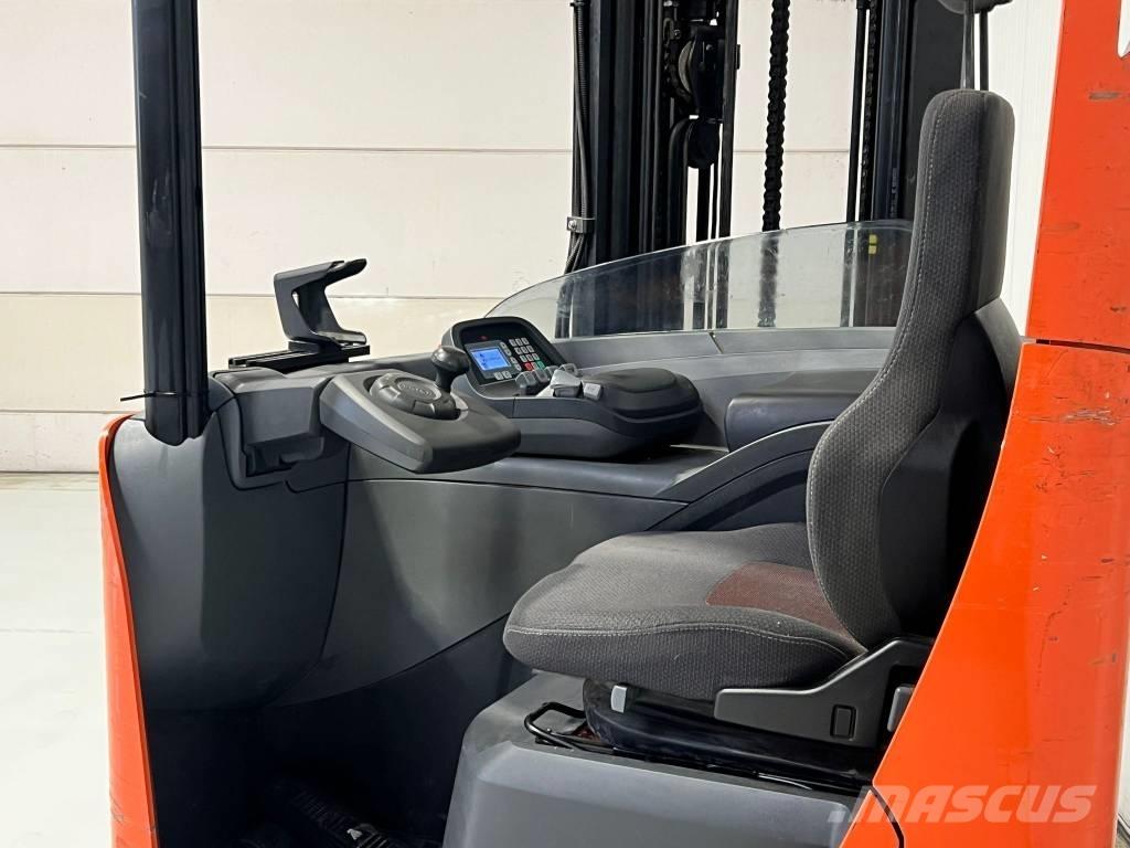 BT RRE160 Reach trucks