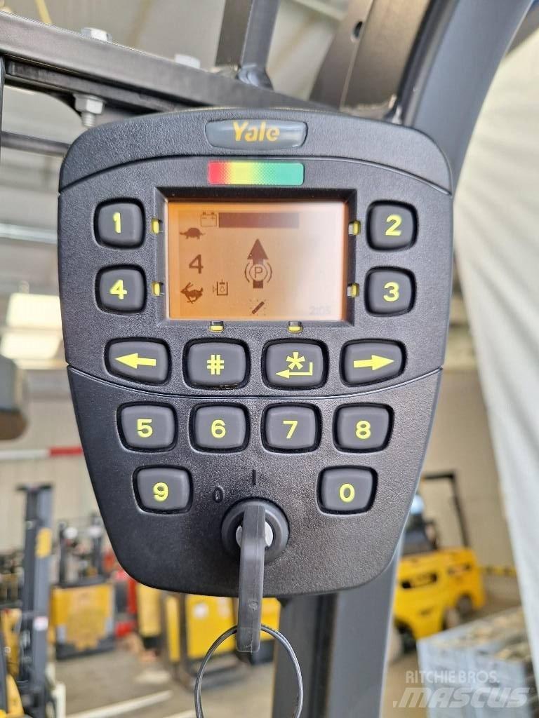 Yale ERP 30 VL Electric Forklifts