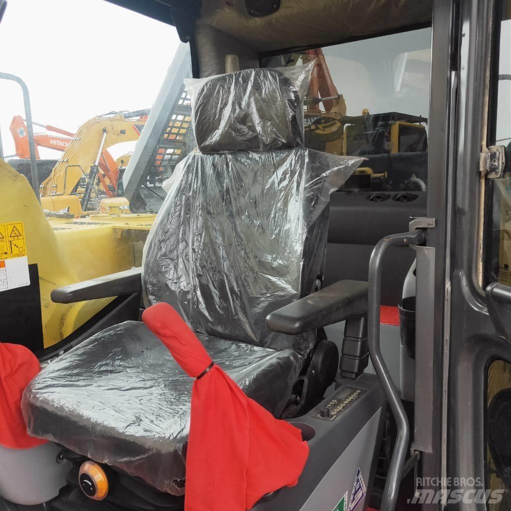 Komatsu PC200-8 Crawler Excavators