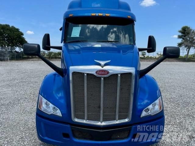 Peterbilt 579 Conventional Trucks / Tractor Trucks
