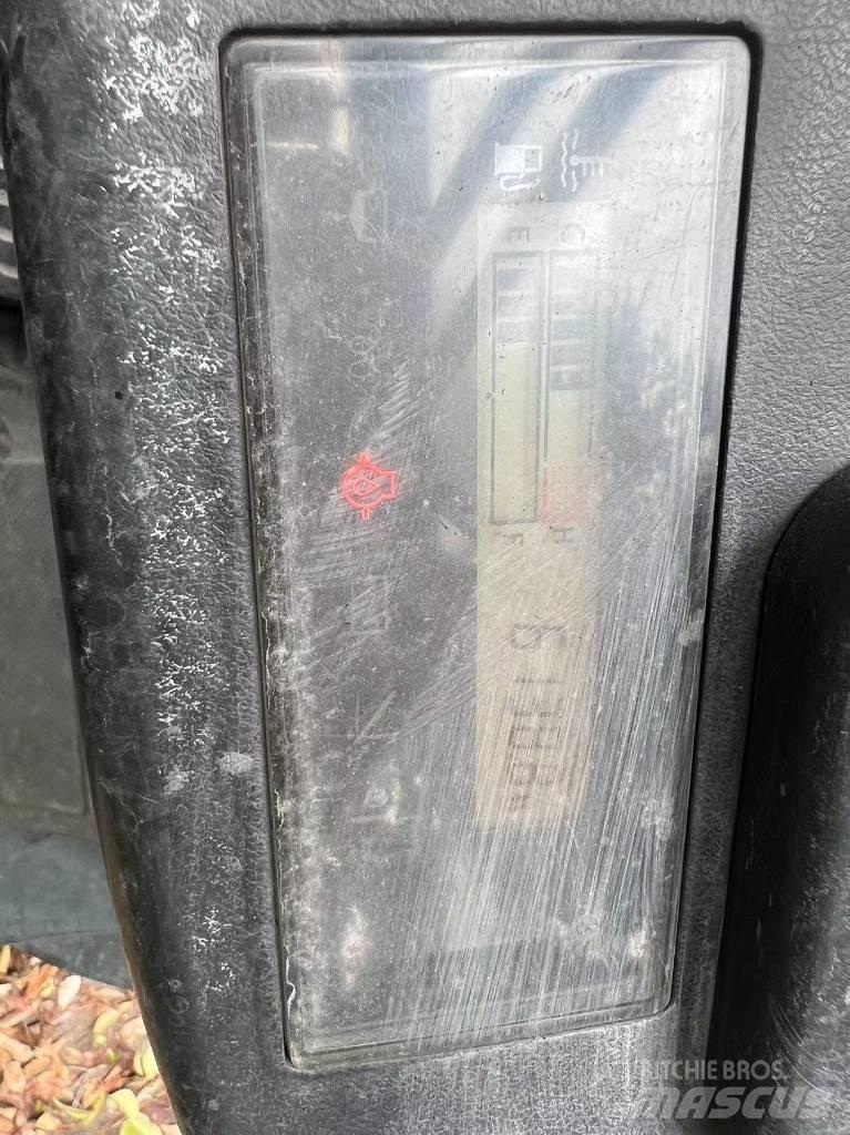 Toyota 8FD50N Electric Forklifts