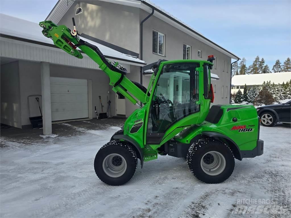 Avant 860i Mini Loader