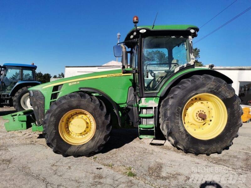 John Deere 8295 R Tractors