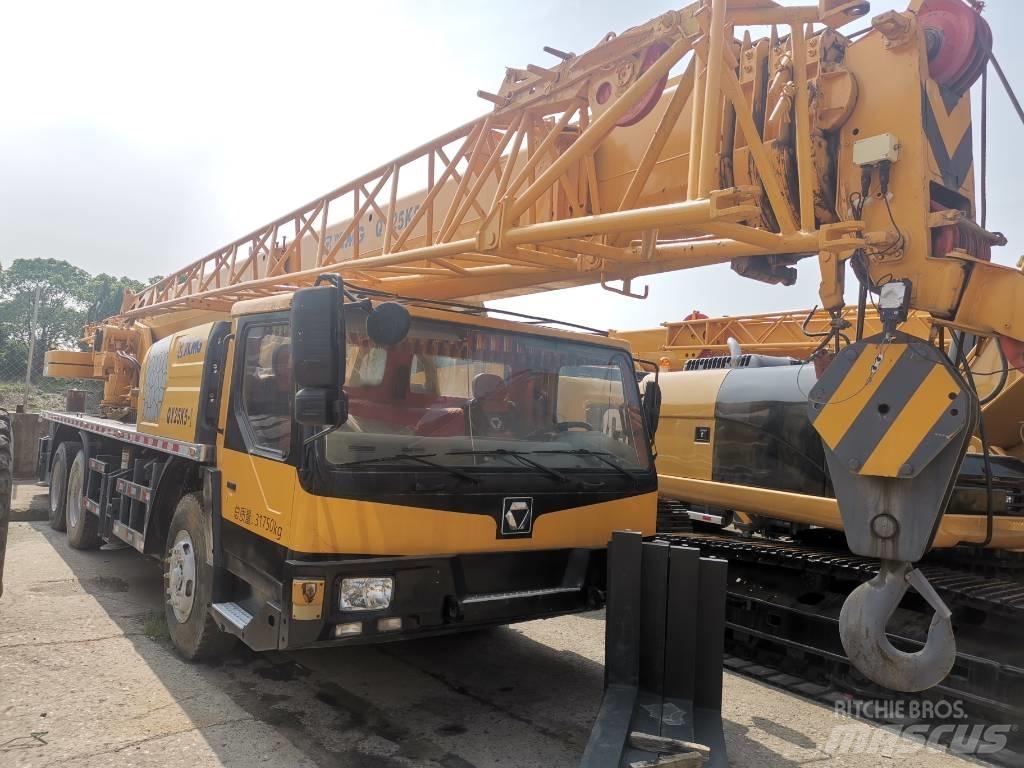 XCMG QY 25 K Mobile and all terrain cranes