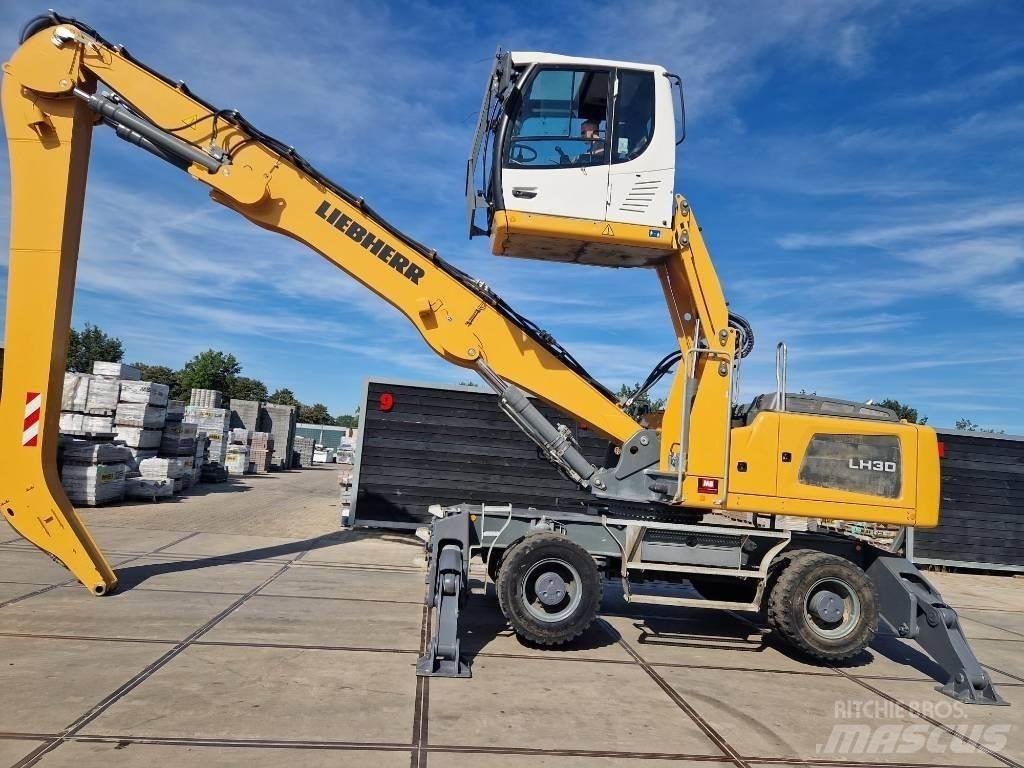 Liebherr LH 30 M Waste / Industry Handlers