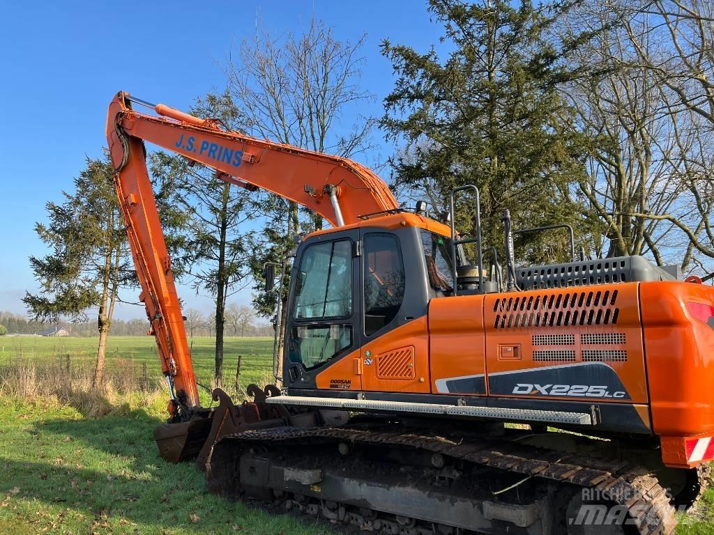 Doosan Dx225-5 Long / High Reach excavators