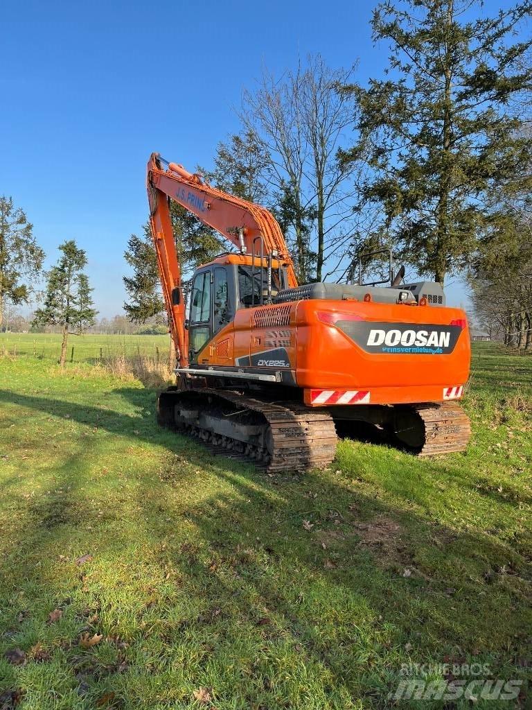 Doosan Dx225-5 Long / High Reach excavators