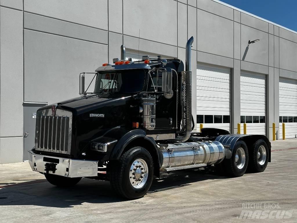 Kenworth T 800 Conventional Trucks / Tractor Trucks