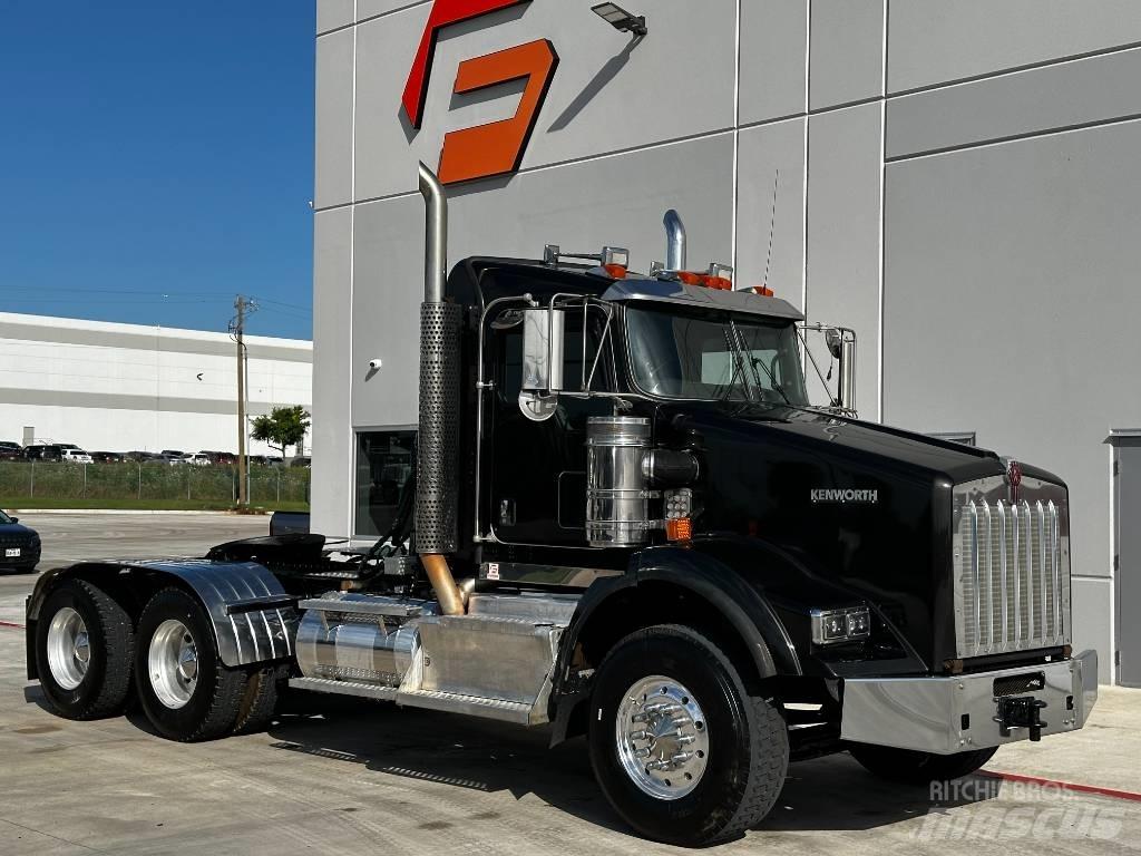 Kenworth T 800 Conventional Trucks / Tractor Trucks