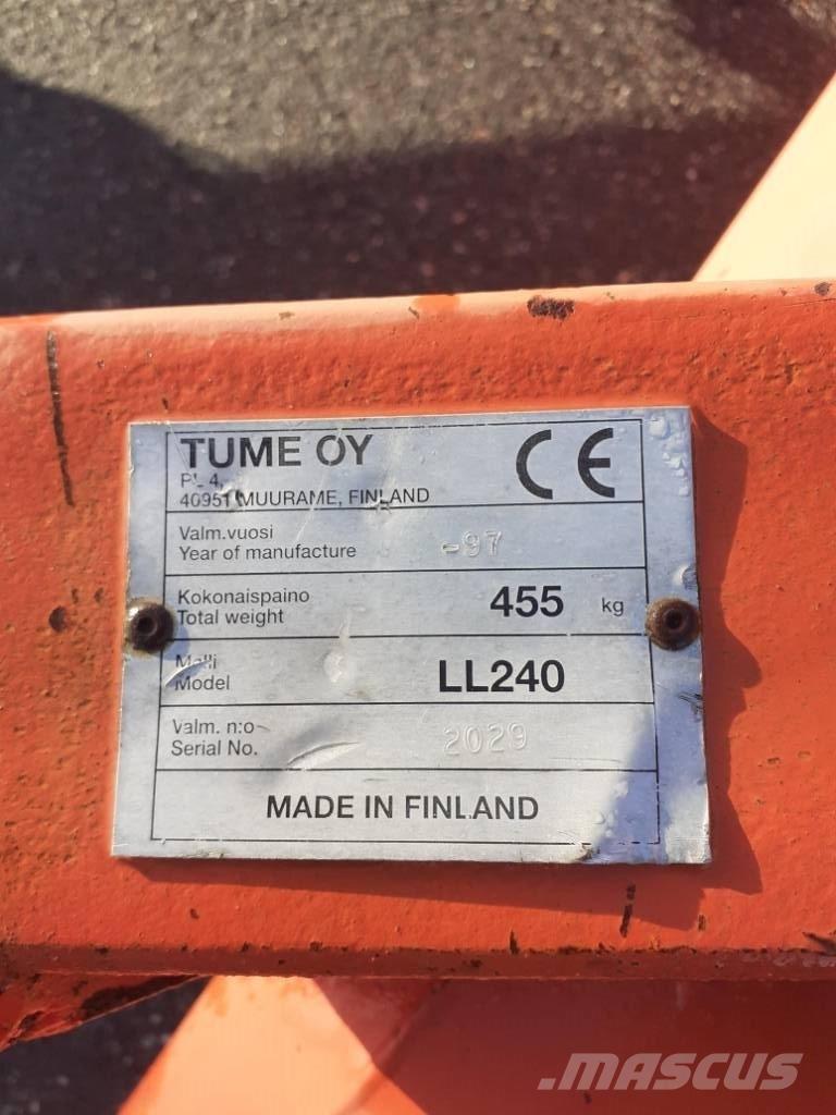 Esko 240 lumilinko Snow Blowers