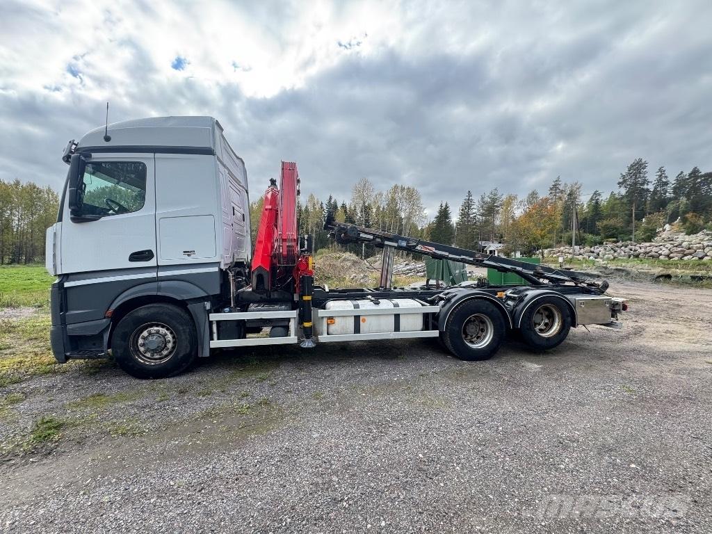 Mercedes-Benz 2653 L Boom / Crane / Bucket Trucks