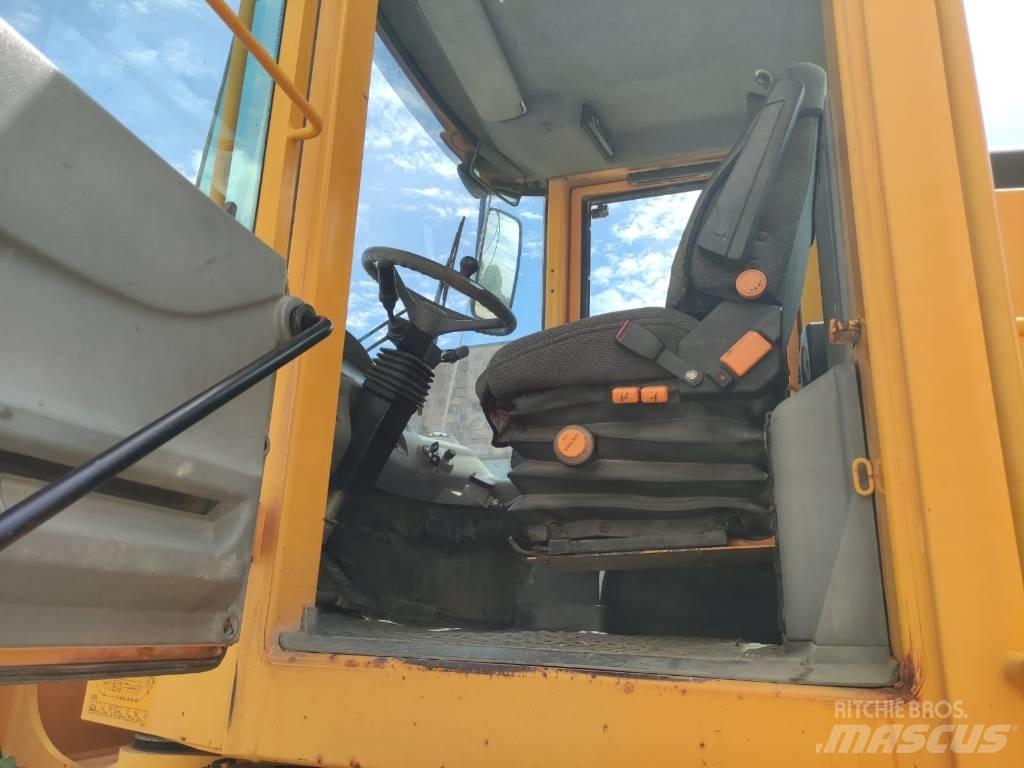 Volvo L 90 E Wheel Loaders