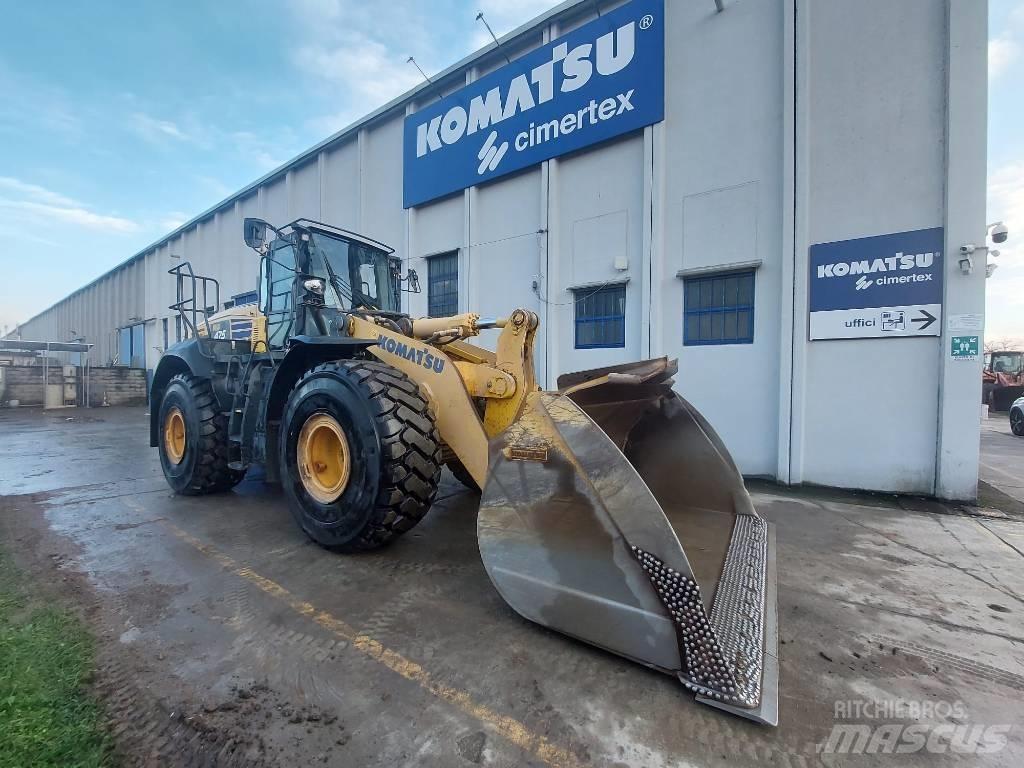 Komatsu WA475 Wheel Loaders