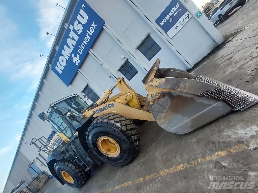 Komatsu WA475 Wheel Loaders