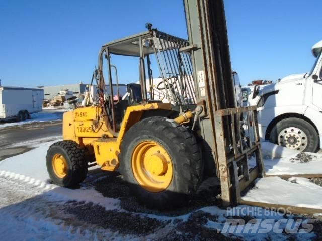 JCB 940 Rough Terrain Trucks
