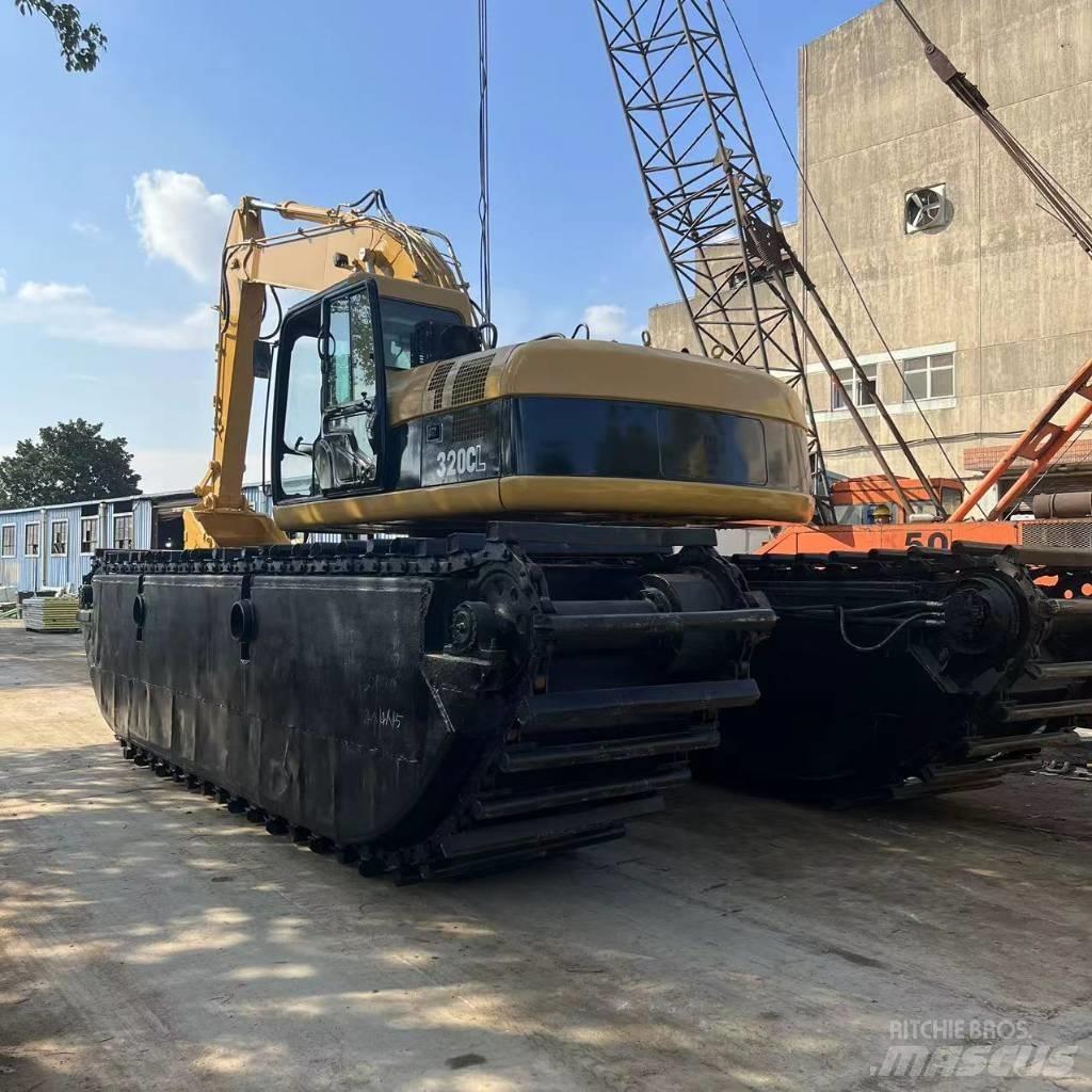 CAT 320 C Amphibious Excavators