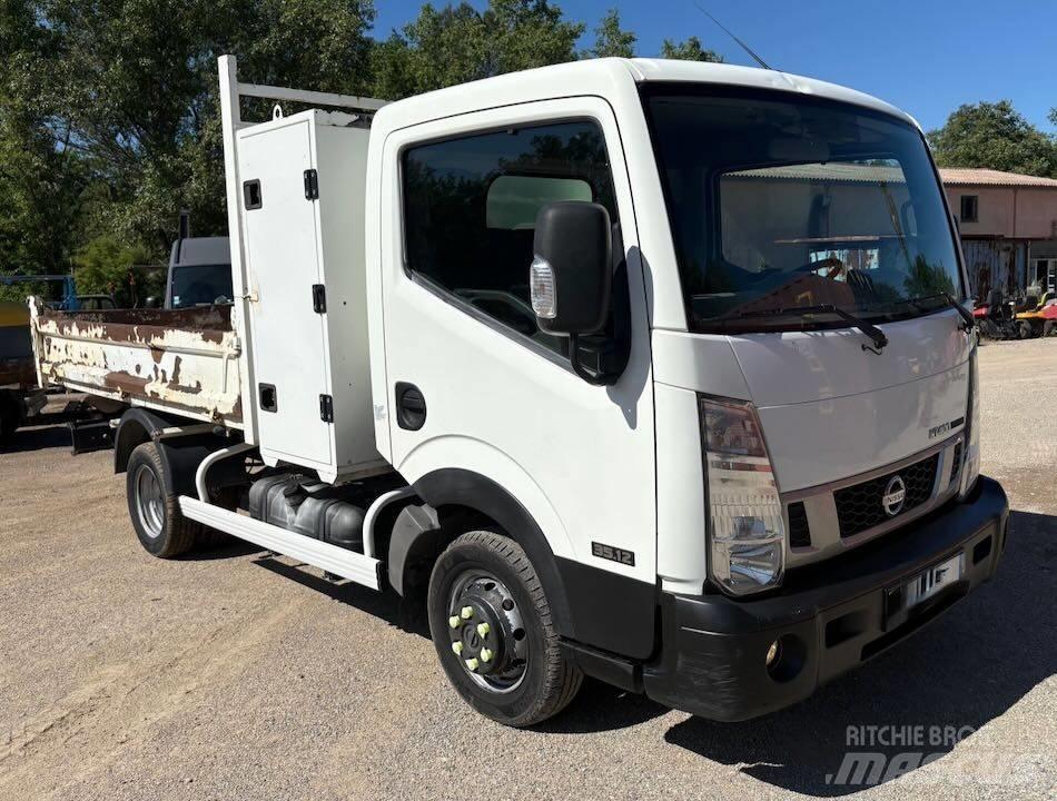 Nissan CABSTAR 35.12 Pickup Trucks