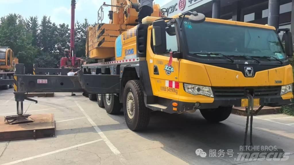 XCMG XCA220 Mobile and all terrain cranes