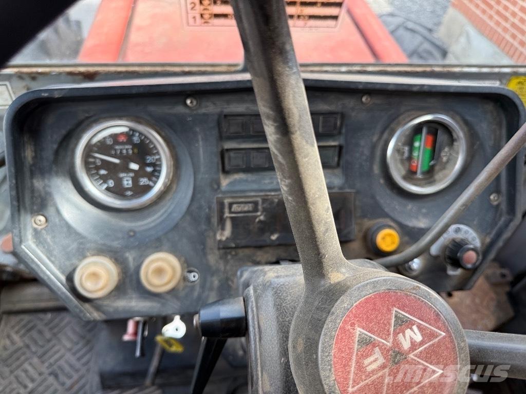 Massey Ferguson 699 Tractors