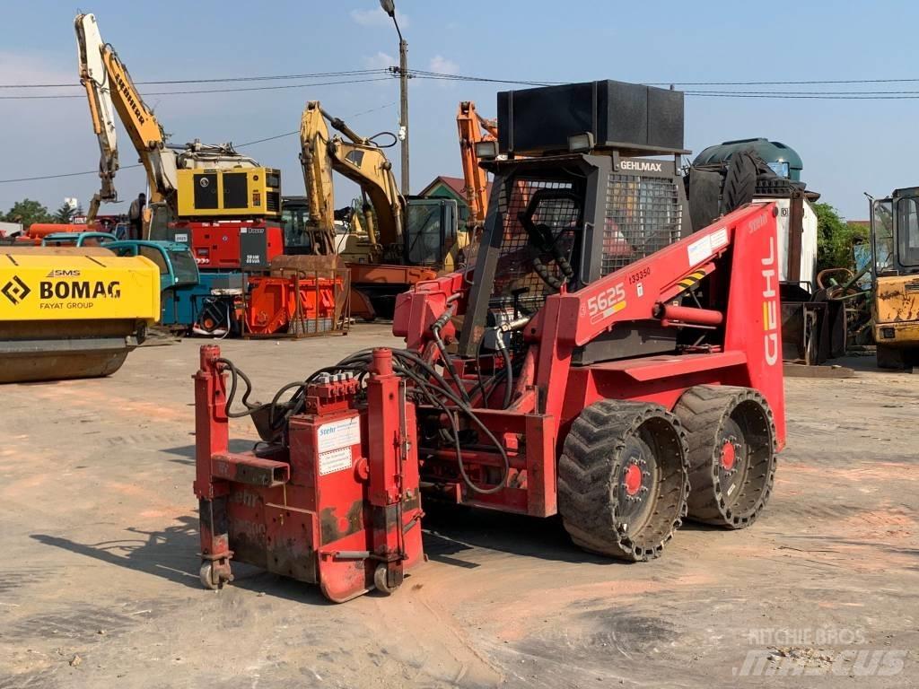 Gehl SL5625 Skid Steer Loaders