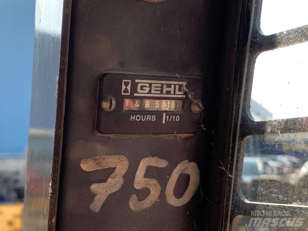 Gehl SL5625 Skid Steer Loaders