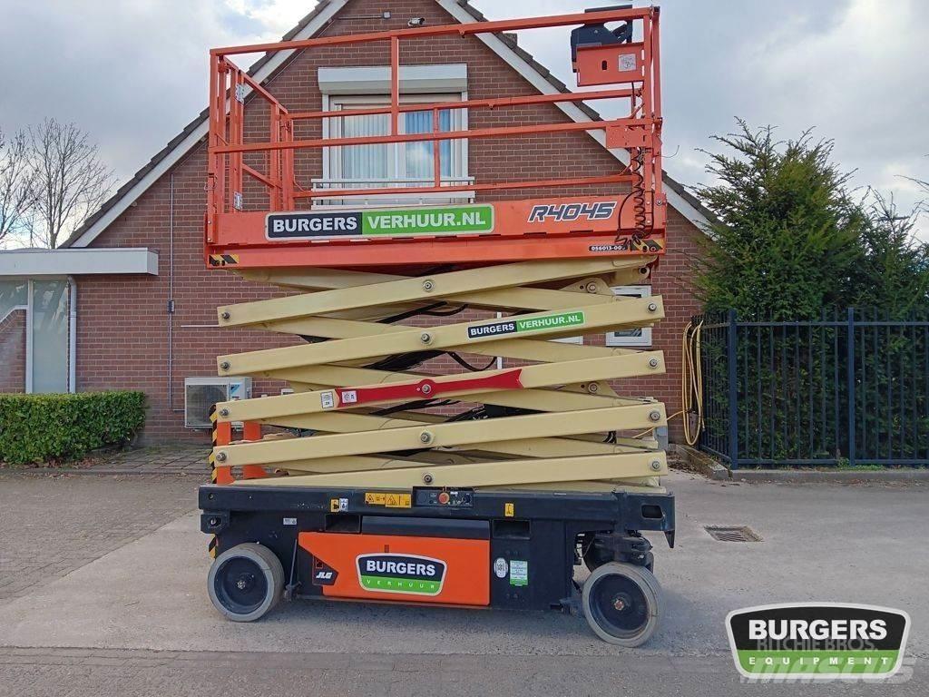 JLG R4045 Scissor Lifts