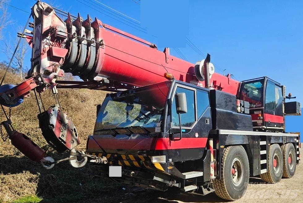 Liebherr LTM1055-1 Mobile and all terrain cranes