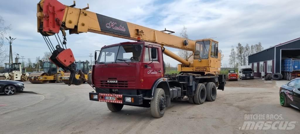 Kamaz 25T Mobile and all terrain cranes