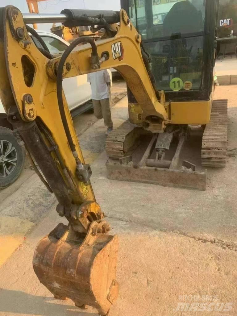 CAT 302 Mini Excavators <7t (Mini Diggers)