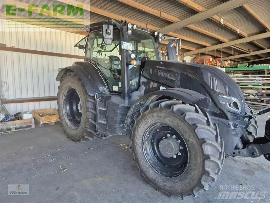 Valtra t235a Tractors