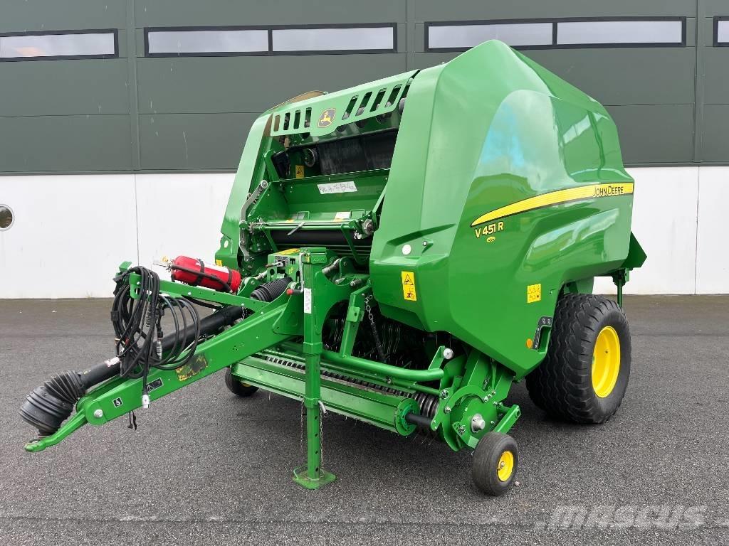 John Deere V 451R Round Balers