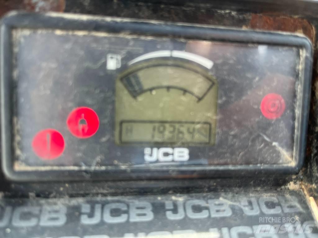 JCB 930 RTFL Rough Terrain Trucks