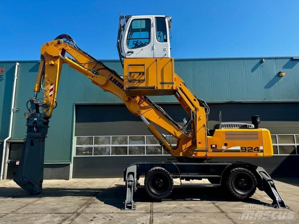 Liebherr A 924 C Waste / Industry Handlers